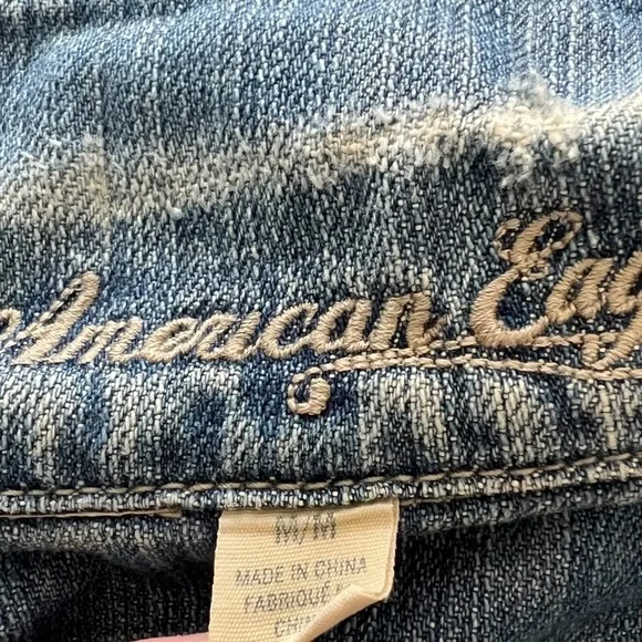 AMERICAN EAGLE Denim Distressed Jacket Jean Jacket Women’s Size Medium FAST SHIP - Picture 5 of 9